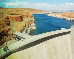 Arizona - Page - Glen Canyon Dam