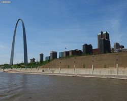 Missouri - St. Louis - Gateway Arch Riverboat Tour