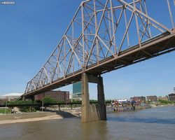 Missouri - St. Louis - Gateway Arch Riverboat Tour