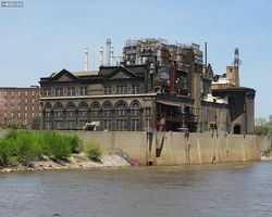 Missouri - St. Louis - Gateway Arch Riverboat Tour