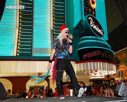 Nevada - Las Vegas - Fremont Street Experience - Absolutely 80s - 2011