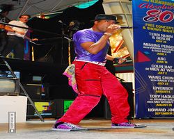 Nevada - Las Vegas - Fremont Street Experience - Absolutely 80s - 2011