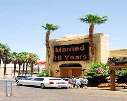 Nevada - Las Vegas - Viva Las Vegas Wedding Chapel