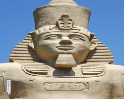 Nevada - Las Vegas - Hotels & Casinos - Luxor