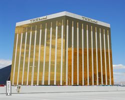 Nevada - Las Vegas - Hotels & Casinos - Mandalay Bay